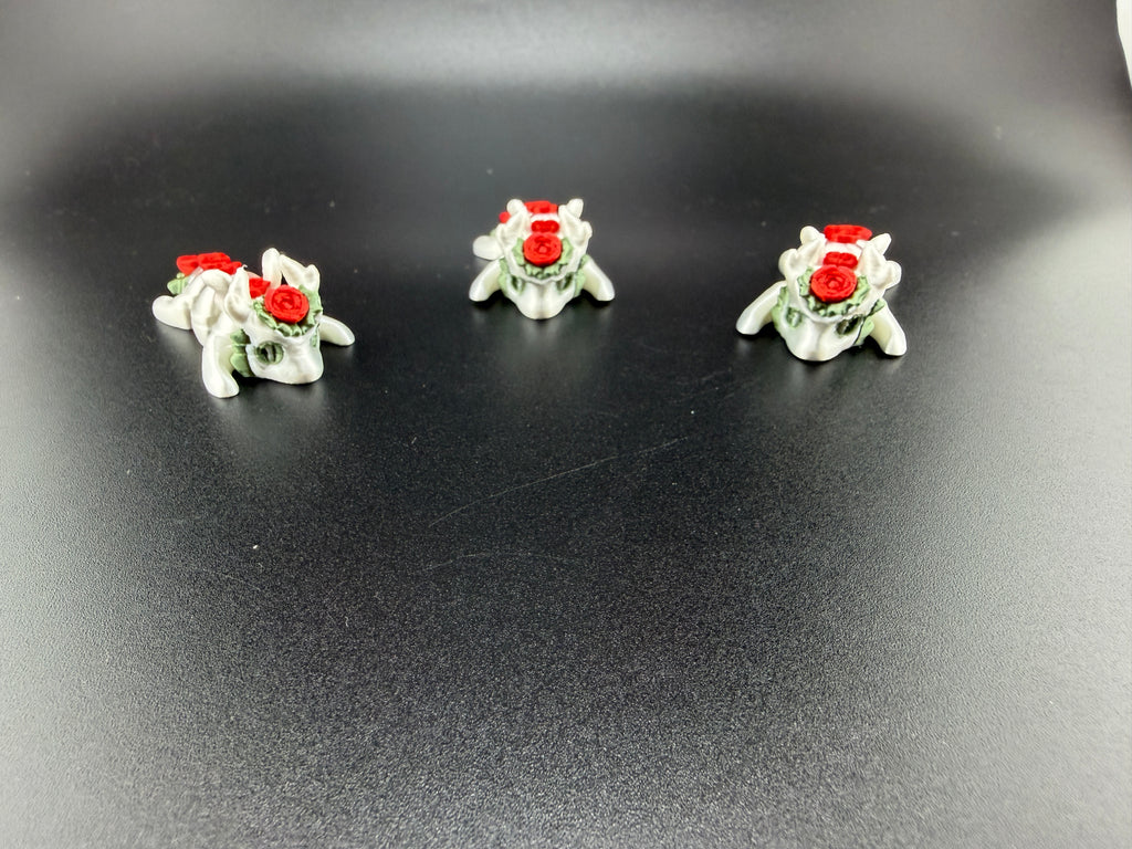 Rose Dragon – Silk White with Red Roses