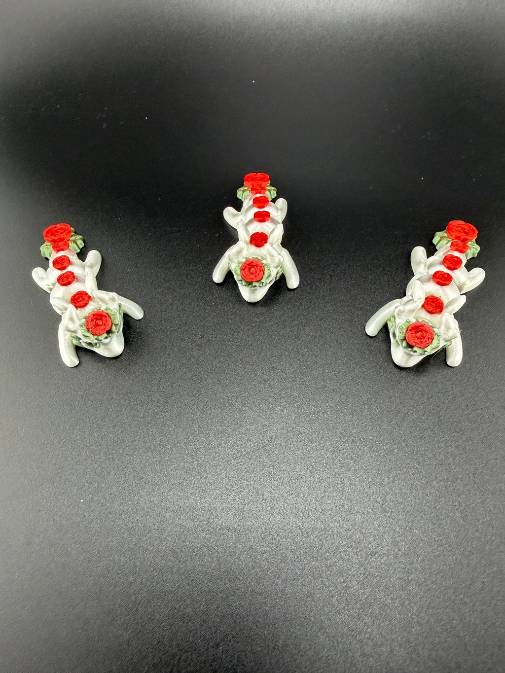 Rose Dragon – Silk White with Red Roses