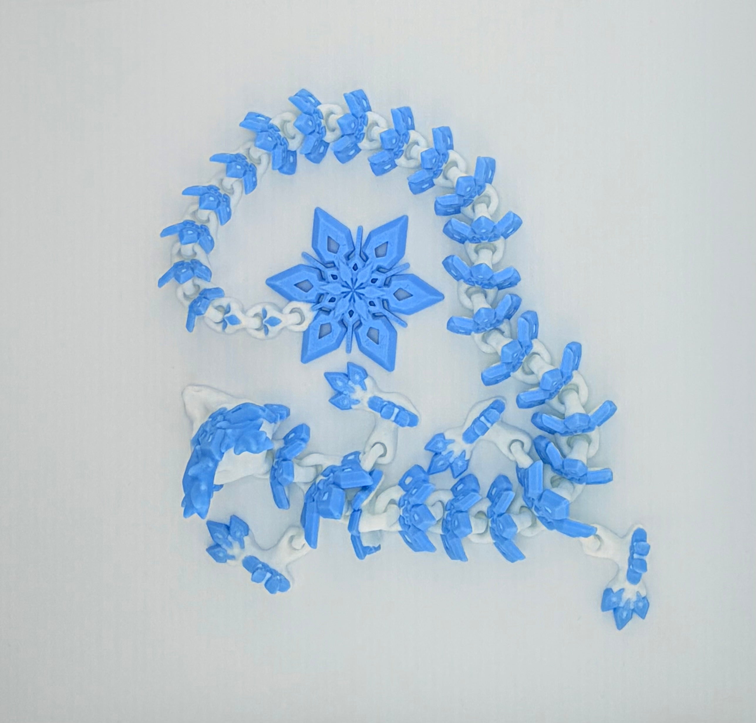 ❄️ Snowflake Dragon – 24"