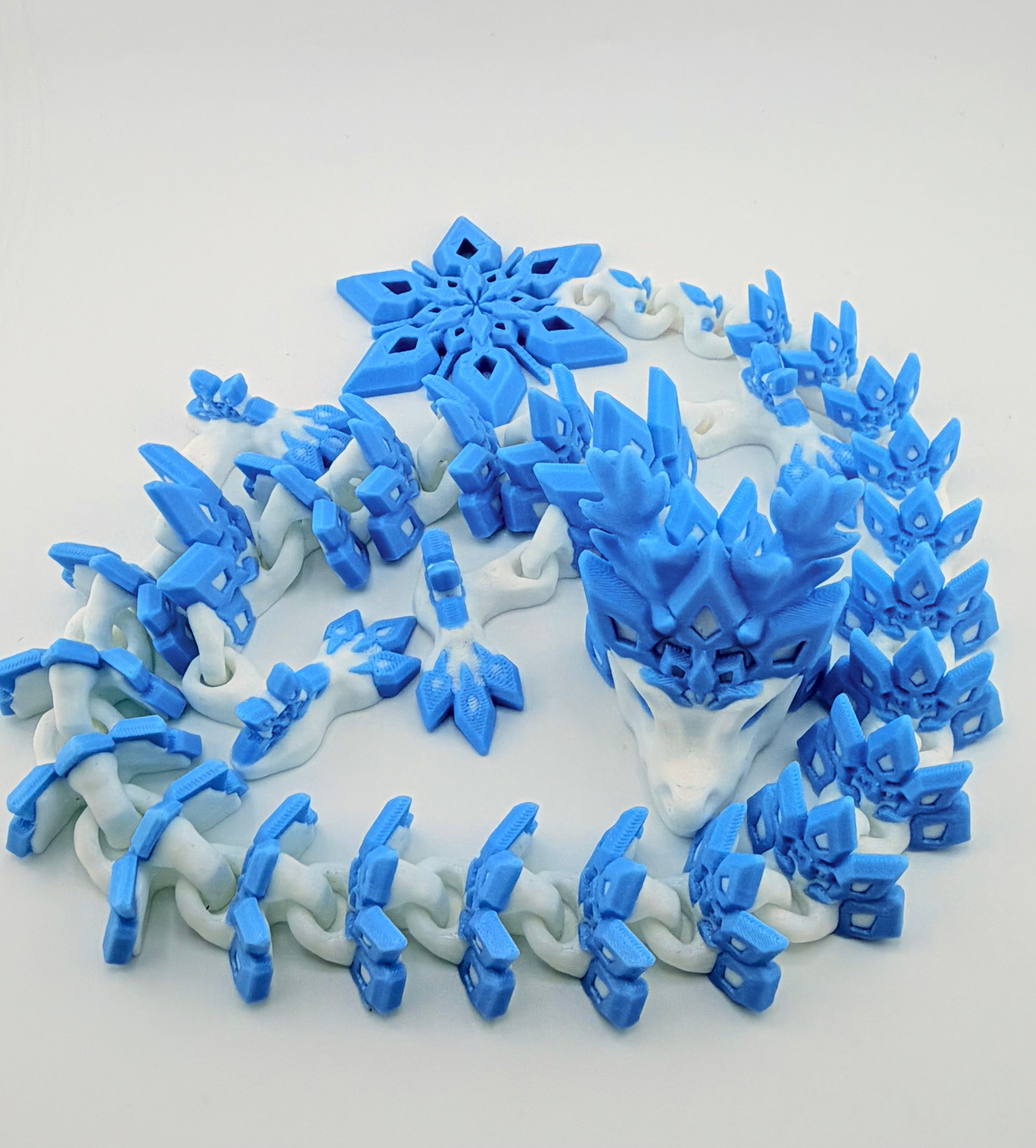 ❄️ Snowflake Dragon – 24"