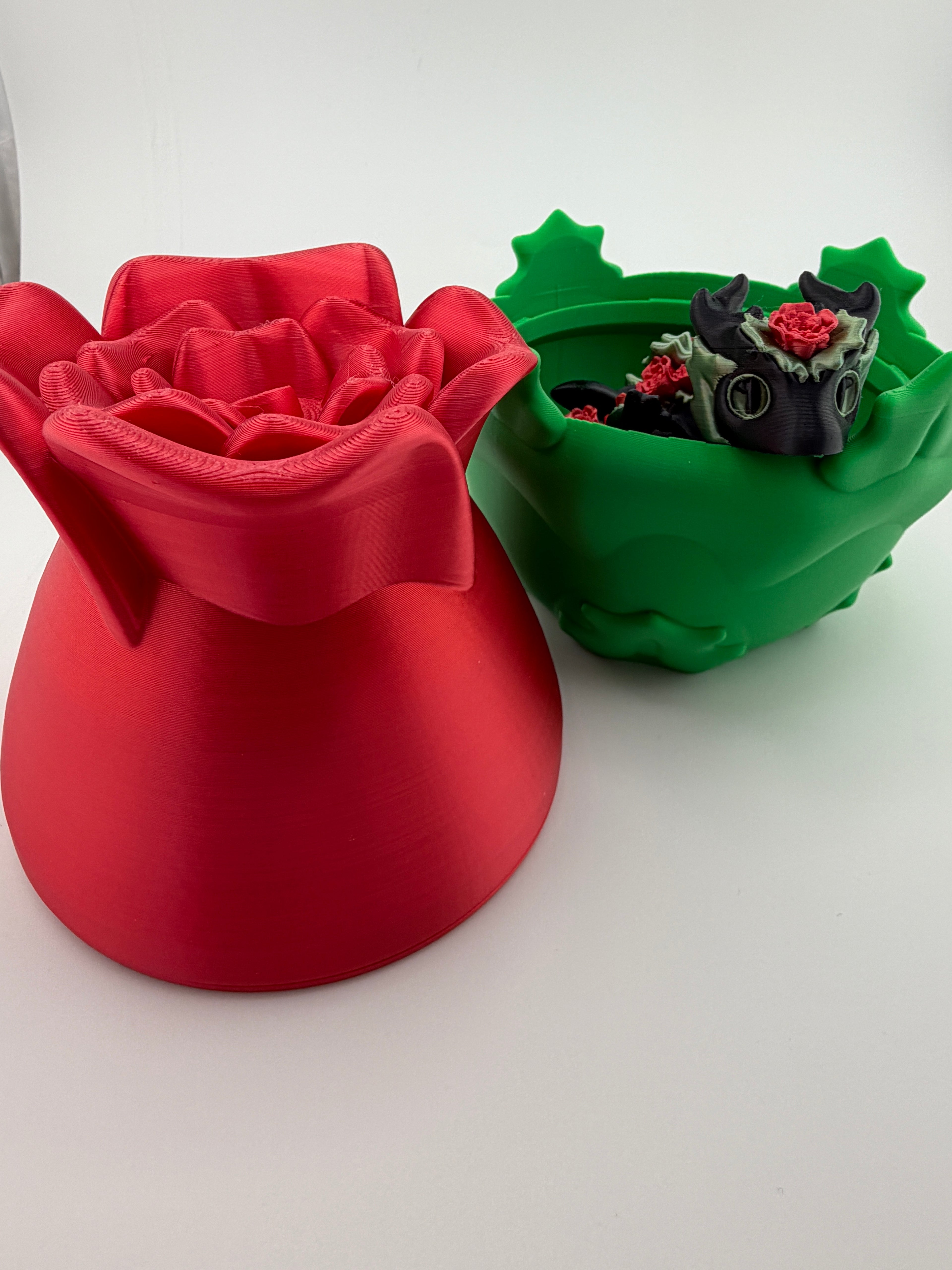 Red Rose Dragon Surprise – Twist & Reveal